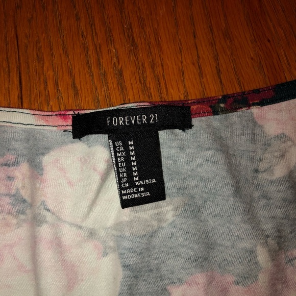 Forever 21 long-sleeve crop top - Picture 3 of 5